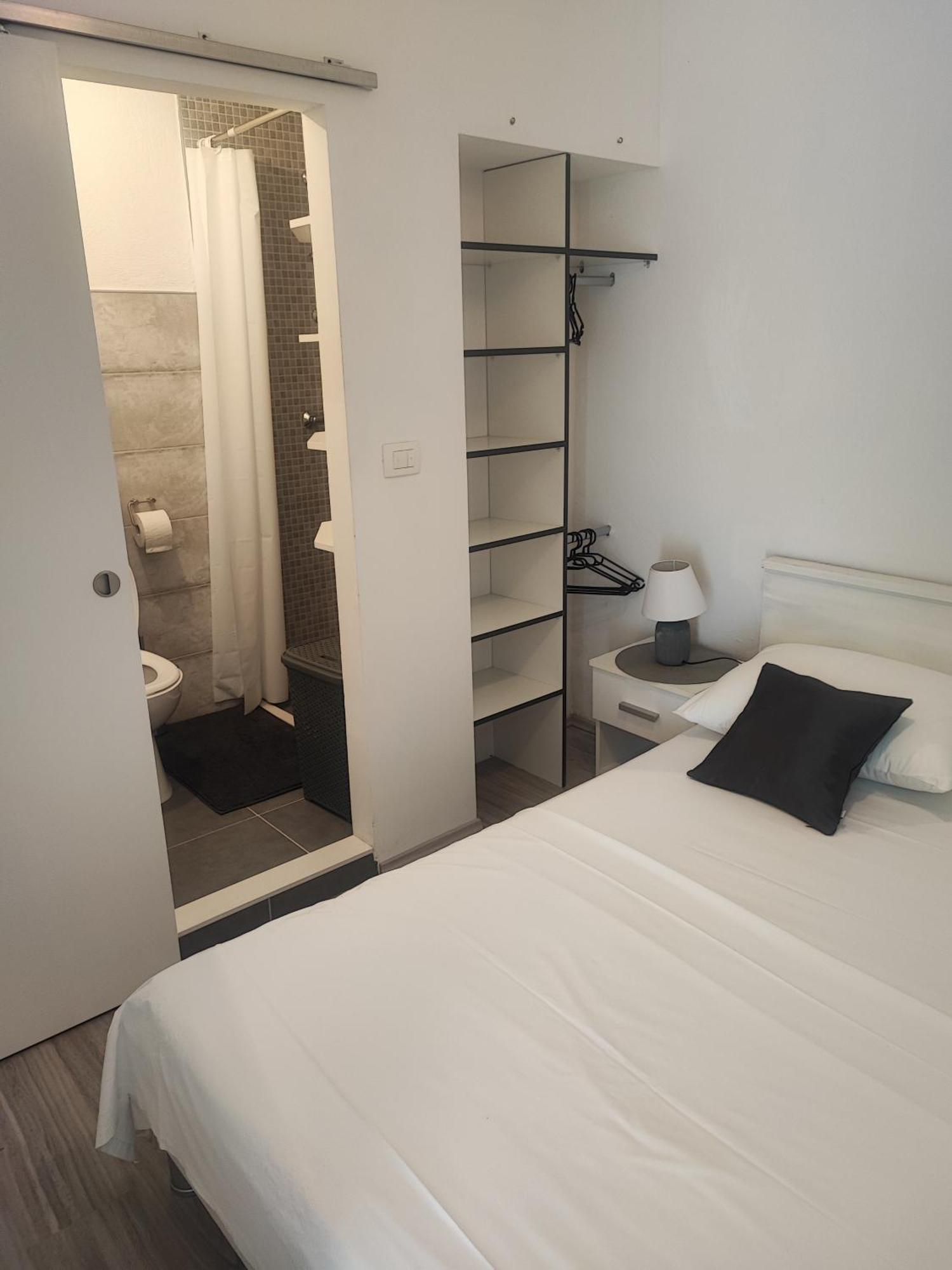 Apartment Mari Ostrvica Екстер'єр фото